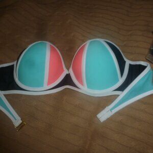 NEW 😍Adorable  w/ detachable strap Push Up Swimwear Top Sz XL